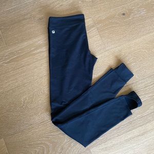 Fabletics mid rise black leggings size small with stirrups